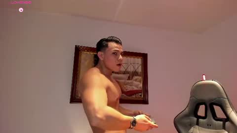 Snapshot of roy__constance chatting on July 2026 04:07:01 AM Roy Constance online show from July 2026 04:07:01 AM