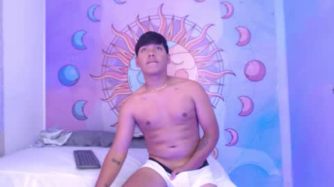 Snapshot of roy_fox_ chatting on January 2026 03:49:02 PM ROY online show from January 2026 03:49:02 PM