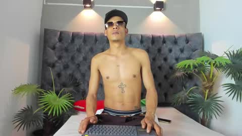 ROY online show from October 2025 08:05:02 PM