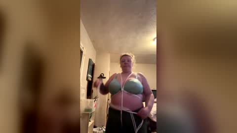 royalredrose420 online show from March 2026 06:12:02 PM