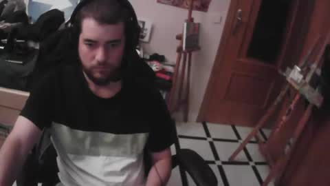 royer04 online show from October 2025 12:32:02 AM