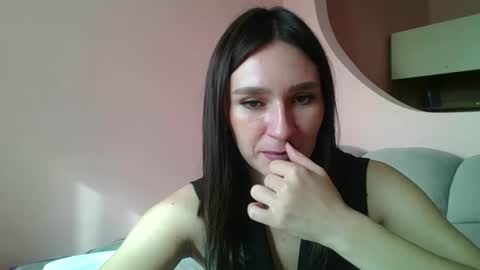 Roza05x online show from October 2025 09:31:01 AM