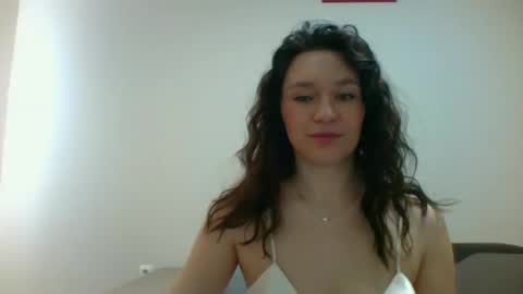 Roza05x online show from March 2026 08:40:01 AM