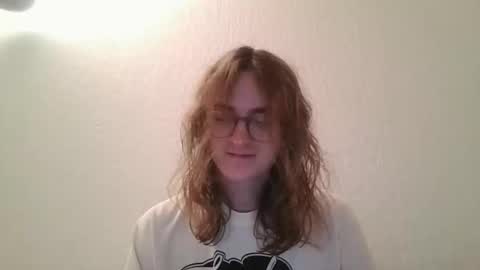 Snapshot of rozequartzz chatting on December 2025 11:38:02 AM Rose online show from December 2025 11:38:02 AM