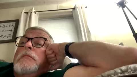 Snapshot of rs006 chatting on October 2025 01:44:01 PM rs006 online show from October 2025 01:44:01 PM