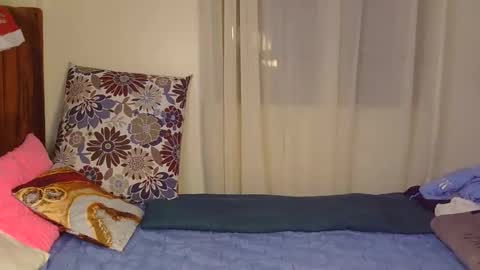 Rosee online show from May 2026 06:05:01 PM