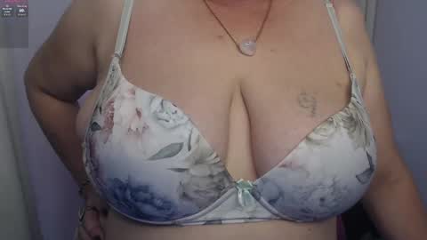 Rubi online show from February 2025 09:11:02 PM