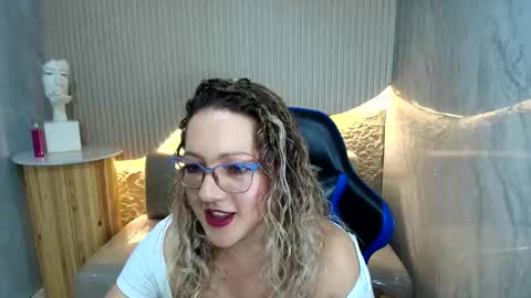 rubia_encantada_r online show from February 2026 08:20:02 PM
