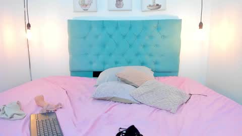 Snapshot of rubiroose chatting on January 2025 12:55:01 AM Rubii online show from January 2025 12:55:01 AM