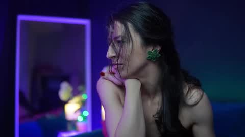  Ruby  online show from December 2025 10:39:01 PM