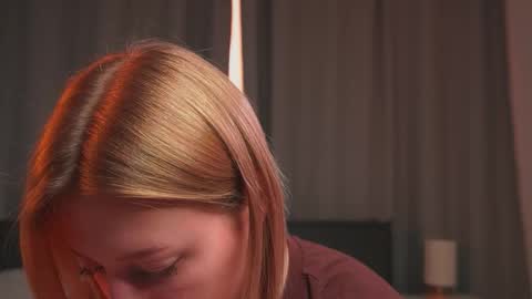 Snapshot of rue_novella chatting on November 2025 04:22:01 AM Mila online show from November 2025 04:22:01 AM