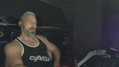 Snapshot of ruffi77 chatting on January 2025 12:16:02 AM Chico que rico Caliente online show from January 2025 12:16:02 AM