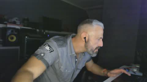 Snapshot of ruffi77 chatting on January 2025 10:06:01 PM Chico que rico Caliente online show from January 2025 10:06:01 PM