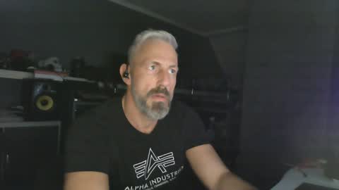 Snapshot of ruffi77 chatting on January 2025 11:07:01 PM Chico que rico Caliente online show from January 2025 11:07:01 PM