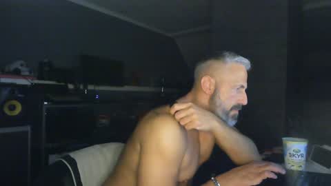 Snapshot of ruffi77 chatting on February 2025 01:16:02 AM Chico que rico Caliente online show from February 2025 01:16:02 AM