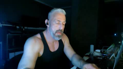 Chico que rico Caliente online show from March 2026 09:26:01 AM