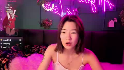 Snapshot of runi_asian chatting on June 2026 01:41:01 AM Runi online show from June 2026 01:41:01 AM