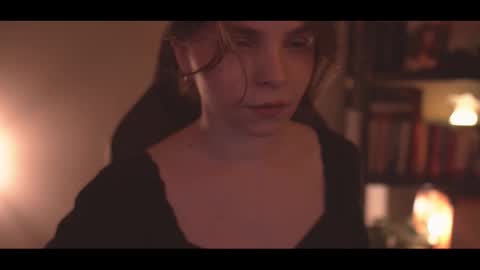 Elena online show from November 2025 11:58:01 PM