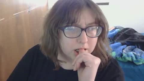 runny_eggs online show from May 2026 02:02:01 PM