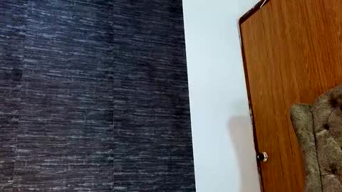 Snapshot of russell_adams_ chatting on December 2024 03:29:02 AM R U S S E L L online show from December 2024 03:29:02 AM