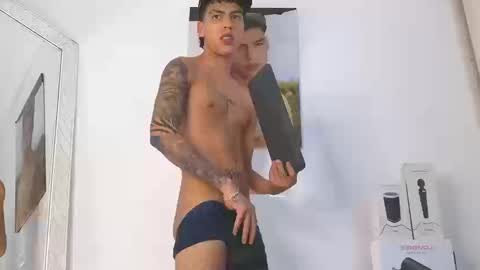  R U S S E L L  online show from February 2026 04:12:02 AM