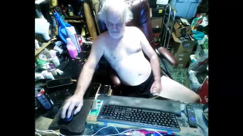 Snapshot of russtenail21 chatting on January 2026 07:52:02 PM Russtenail21 online show from January 2026 07:52:02 PM