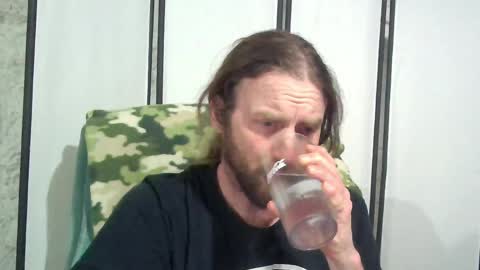 rwb1982 online show from April 2026 08:11:02 PM