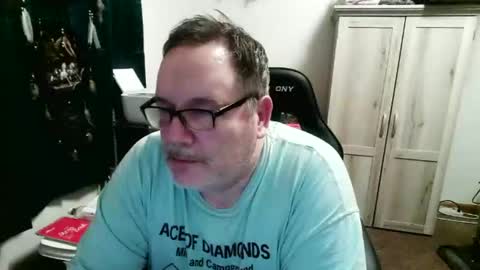 rwzar_1965 online show from April 2026 03:44:02 AM