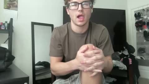 ryan online show from December 2025 07:09:01 PM