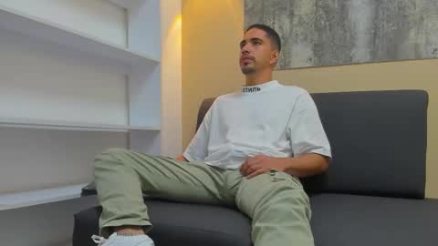 Ryan online show from November 2025 01:32:02 PM