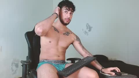 Snapshot of ryan_warren18 chatting on February 2025 05:37:01 AM RYAN online show from February 2025 05:37:01 AM