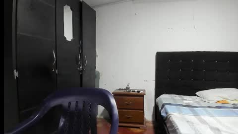 ryan_xc1 online show from November 2025 03:47:02 PM