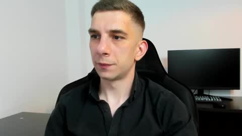 Snapshot of ryandusk chatting on May 2026 08:27:02 PM Andrew C. online show from May 2026 08:27:02 PM