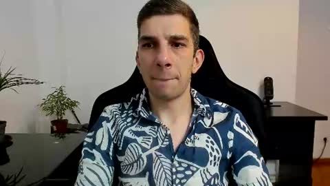 Snapshot of ryandusk chatting on June 2026 08:22:02 PM Andrew C. online show from June 2026 08:22:02 PM