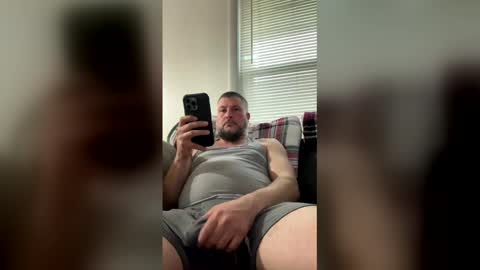 ryanmhoyt88 online show from April 2026 09:50:01 PM