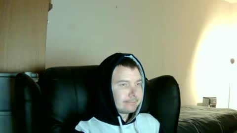 Snapshot of ryder93x chatting on April 2026 02:37:02 PM Ryder93 online show from April 2026 02:37:02 PM