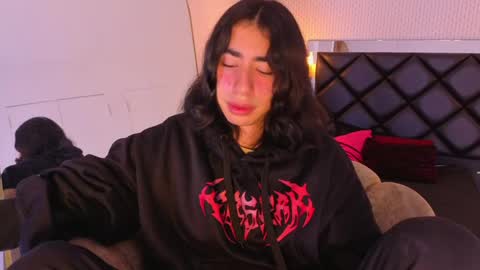 Snapshot of ryo_fem chatting on April 2026 04:27:01 AM Ryo online show from April 2026 04:27:01 AM