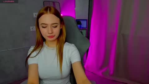 Snapshot of s0fia_kiss chatting on December 2025 09:25:01 AM Sofia online show from December 2025 09:25:01 AM