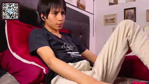 Snapshot of s_a_t_u_r_n chatting on March 2025 11:06:01 PM ST online show from March 2025 11:06:01 PM