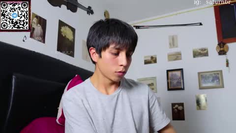 Snapshot of s_a_t_u_r_n chatting on September 2025 04:13:02 AM ST online show from September 2025 04:13:02 AM