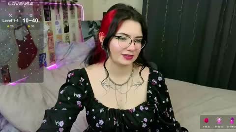 Kate online show from February 2025 10:39:01 AM