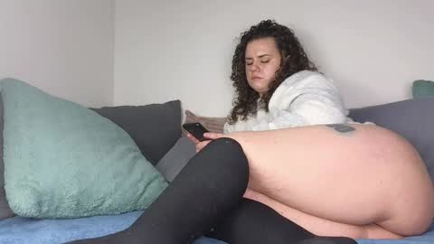 Snapshot of s_leanne_ chatting on January 2026 03:54:01 AM Leanne online show from January 2026 03:54:01 AM