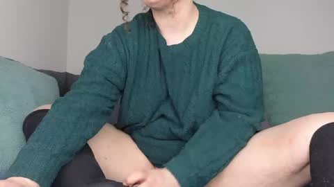 Snapshot of s_leanne_ chatting on May 2026 11:33:02 PM Leanne online show from May 2026 11:33:02 PM