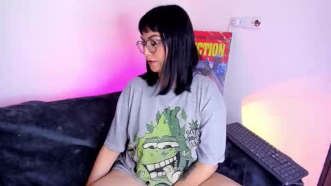 Snapshot of saam_collins69 chatting on November 2025 05:40:01 AM Val online show from November 2025 05:40:01 AM