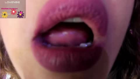 Snapshot of saara__queen chatting on June 2026 12:38:01 AM saara__queen online show from June 2026 12:38:01 AM