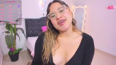 saaya_tay online show from September 2025 03:41:02 AM