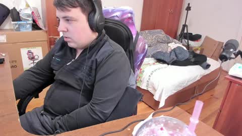 1141323  my Lord Mister Max   moms treasure online show from December 2024 10:58:02 AM