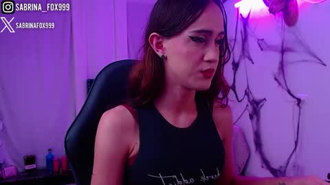 sabrina fox online show from November 2025 04:34:02 AM