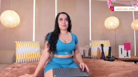 Snapshot of sabrina_shark chatting on May 2026 02:19:01 AM Sabrina Shark online show from May 2026 02:19:01 AM