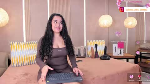 Snapshot of sabrina_shark chatting on May 2026 09:53:01 PM Sabrina Shark online show from May 2026 09:53:01 PM
